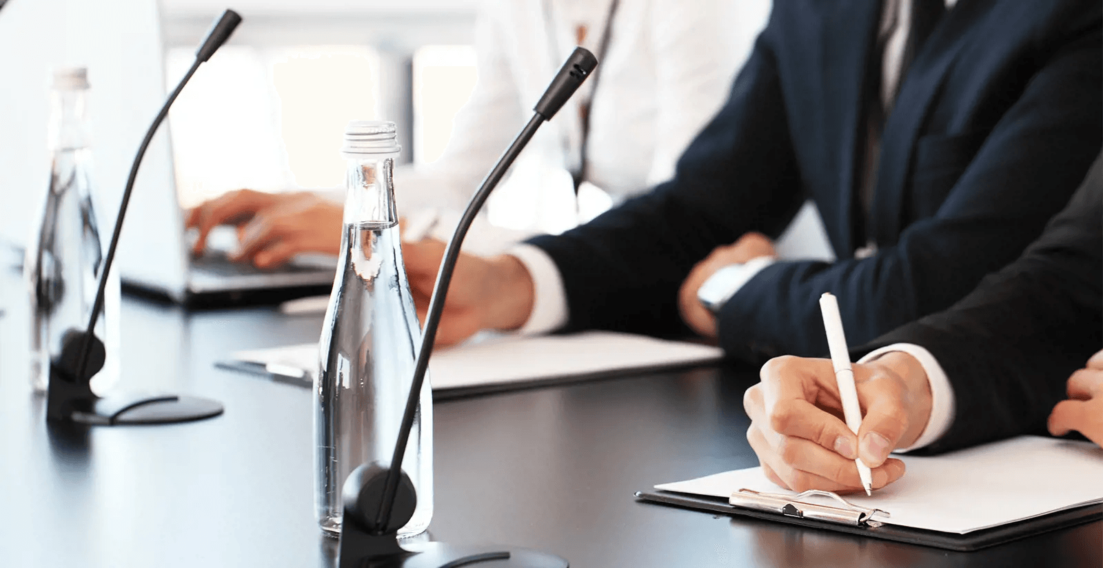 الاجتماعات والفعاليات